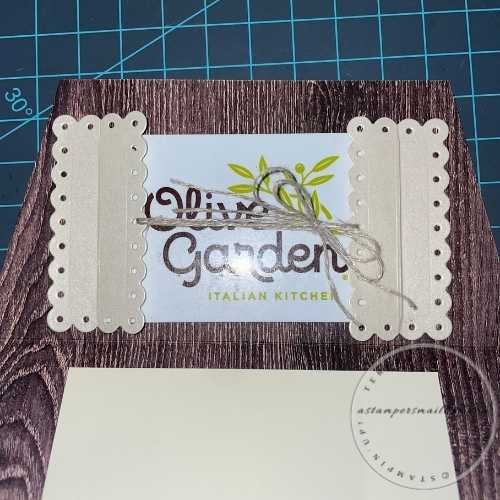 Mailbox Monday Makeover: Assembly Process for Purse Gift Card