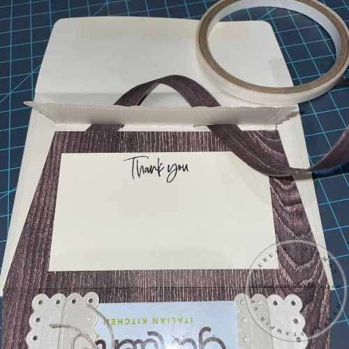 Mailbox Monday Makeover: Assembly Process for Purse Gift Card